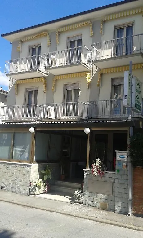 Hotel Ristorante La Terrazza 利多迪卡马约雷 3*,