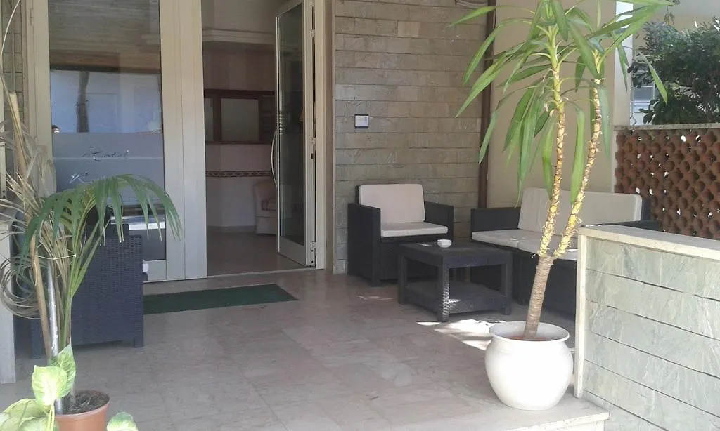 Hotel Ristorante La Terrazza 利多迪卡马约雷
