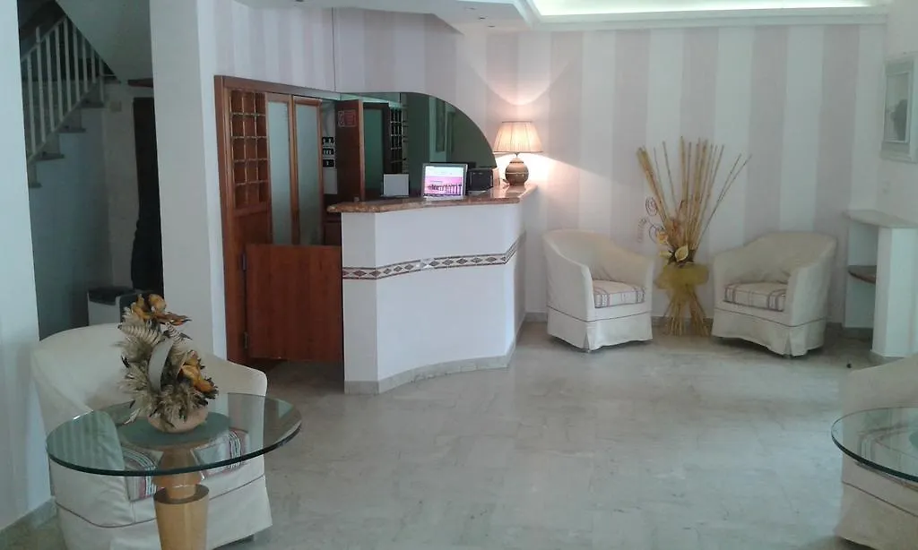 Hotel Ristorante La Terrazza 利多迪卡马约雷