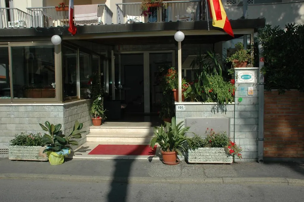 Hotel Ristorante La Terrazza 利多迪卡马约雷